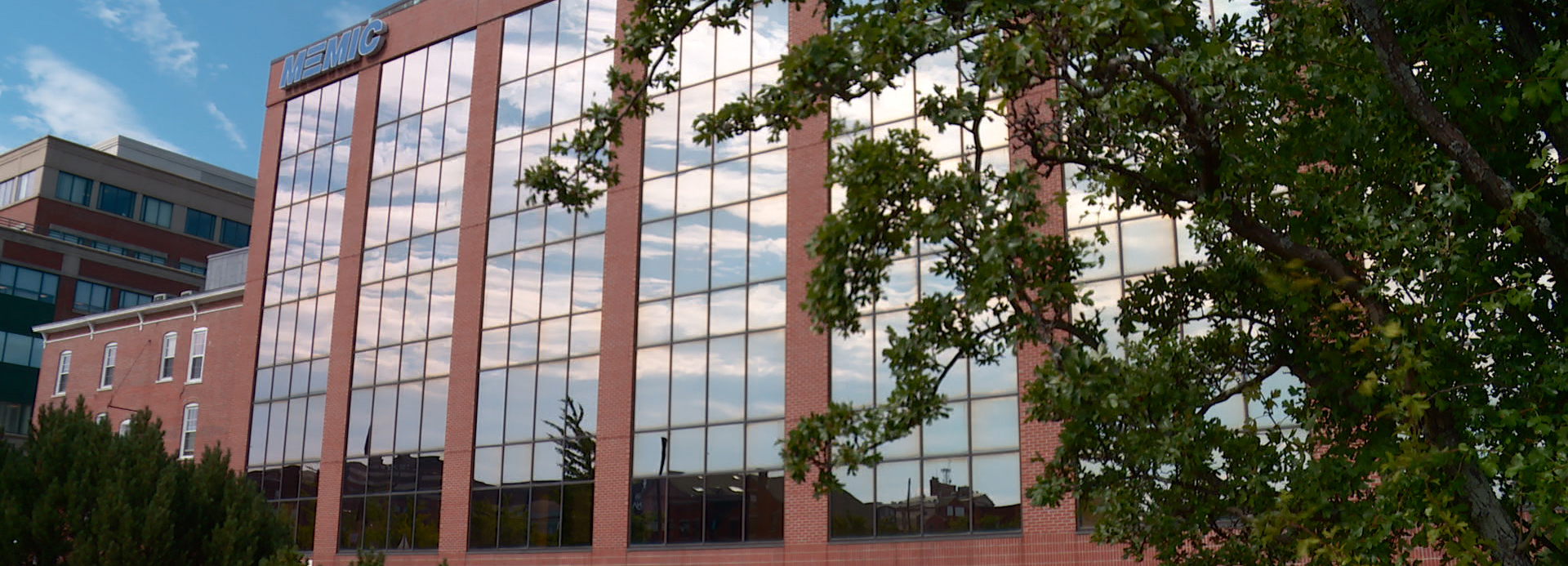 MEMIC ensures accurate and compliant policies as it expands insurance footprint across the U.S.  | DXC Technology customer story